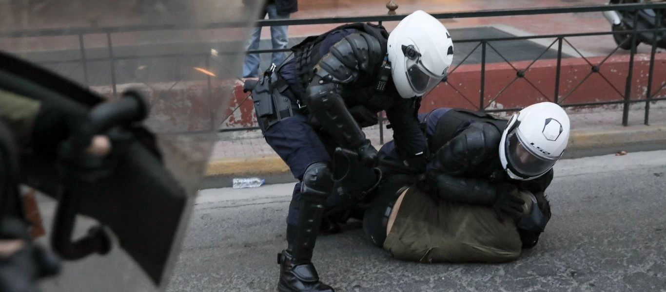 Πορεία υπέρ του Δημήτρη Κουφοντίνα - Προχώρησε σε 10 προσαγωγές η ΕΛ.ΑΣ